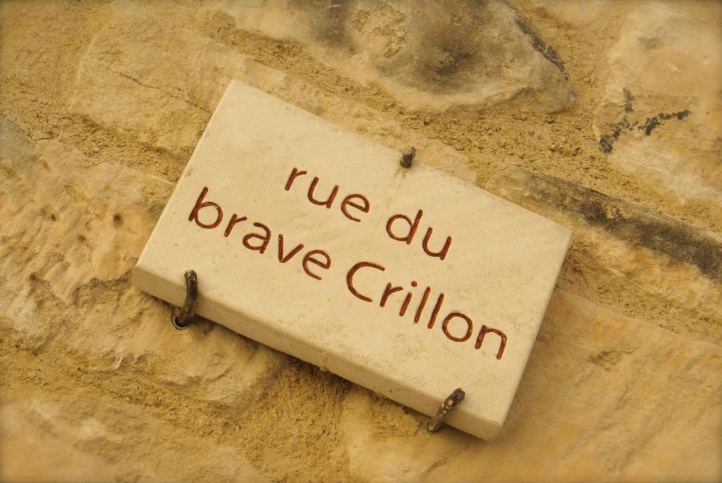 Le Crillon Hotel Murs  Luaran gambar