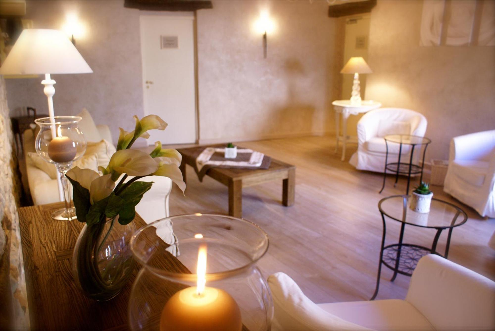 Le Crillon Hotel Murs  Luaran gambar