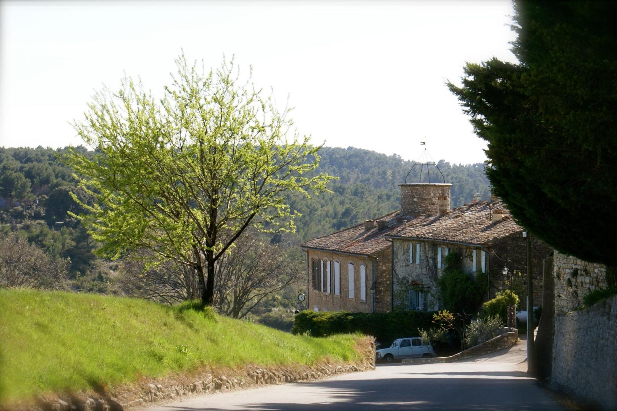 Le Crillon Hotel Murs  Luaran gambar
