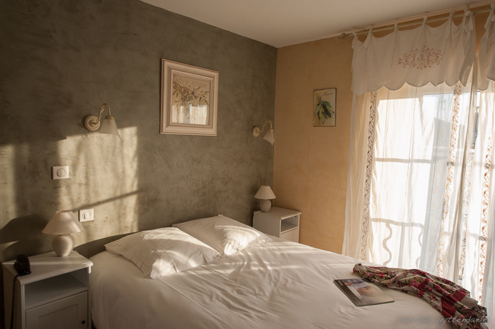 Le Crillon Hotel Murs  Luaran gambar