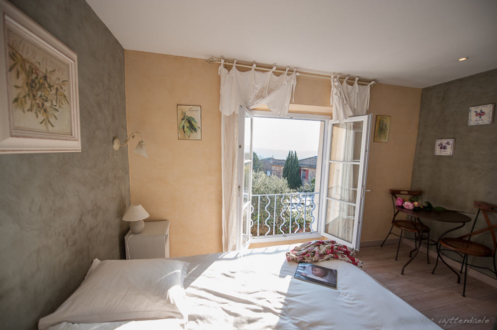 Le Crillon Hotel Murs  Luaran gambar